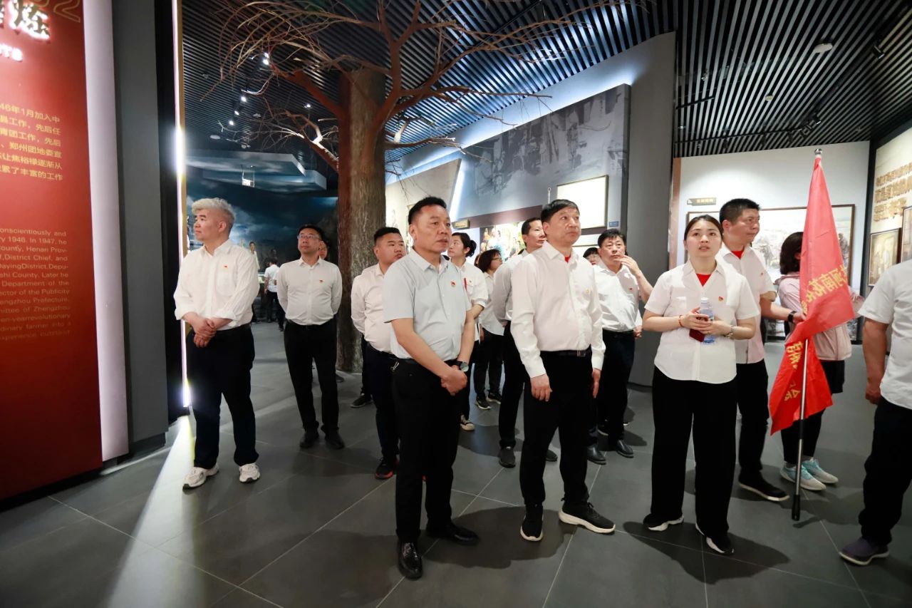 砥礪初心使命，汲取奮進力量丨花花牛乳業集團黨委組織開展學習“焦裕祿精神”主題黨日活動