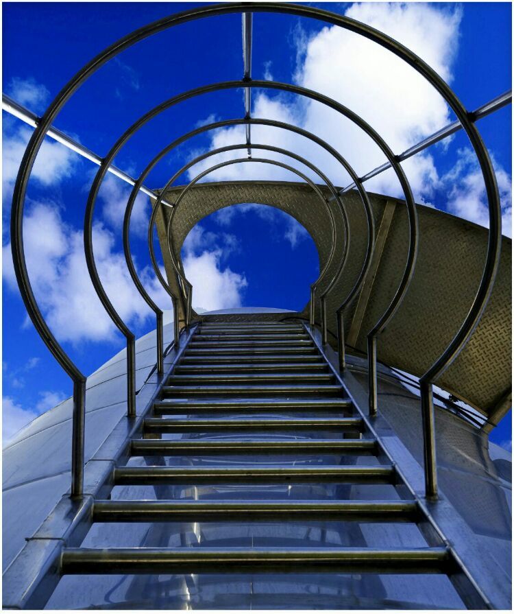 走進(jìn)工廠 走進(jìn)工廠