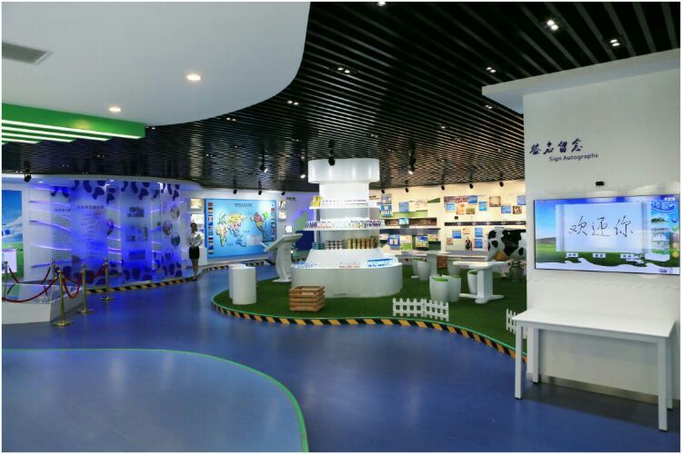 走進(jìn)工廠 走進(jìn)工廠